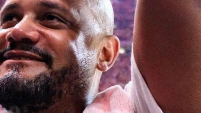 Trainer Kompany will wieder Titel gewinnen. (Archivbild) (Foto: Tom Weller/dpa)