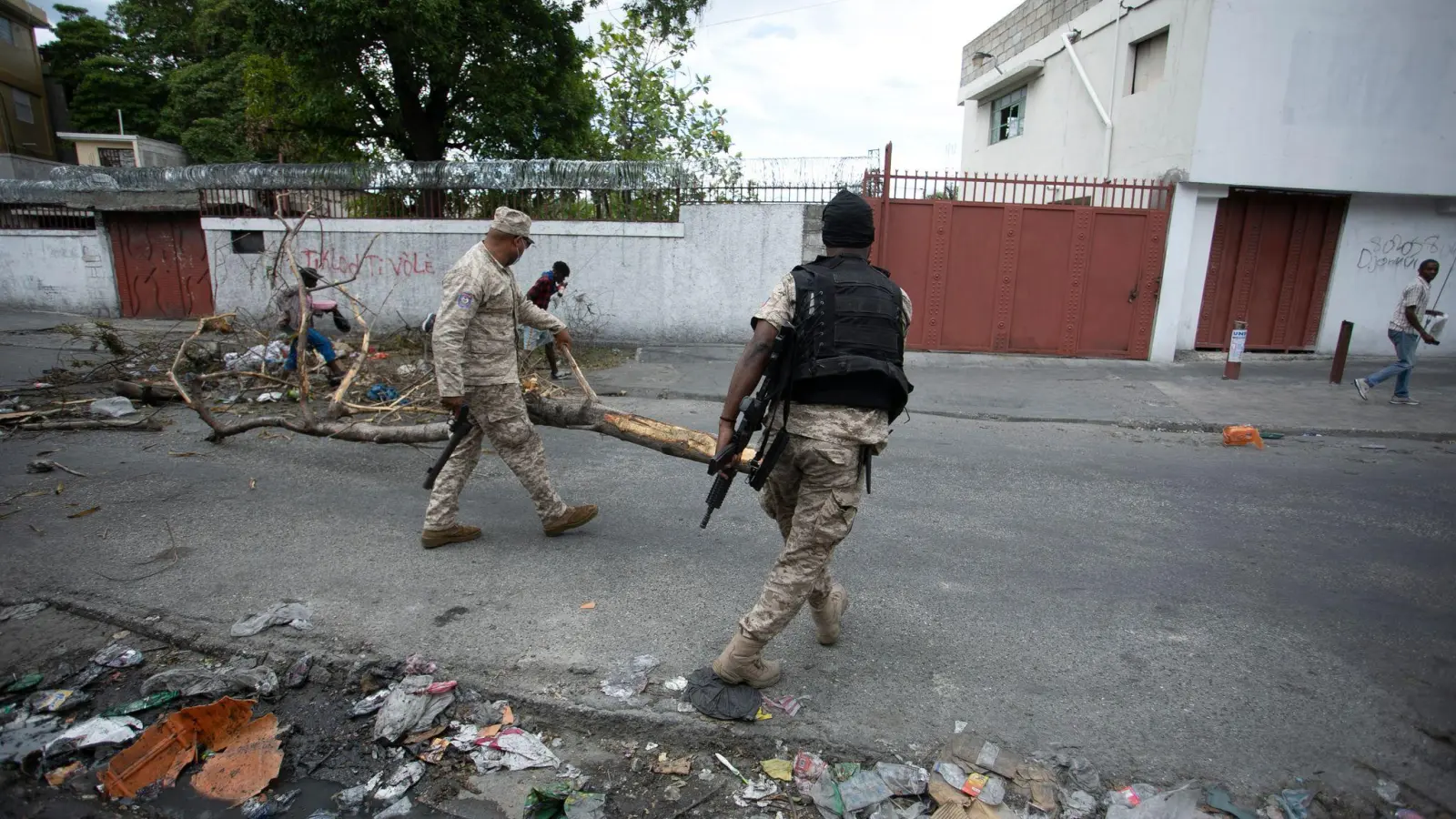 Die Lage in Haiti spitzt sich zu. (Foto: Odelyn Joseph/AP/dpa)