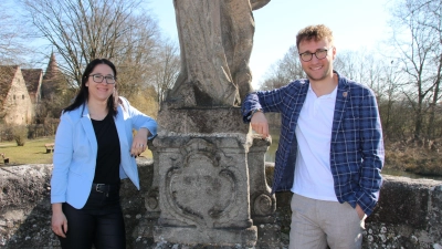 Jung und selbstbewusst: Franziska Mattmann und Marco Meier leiten mit Anfang 30 schon ihre Gemeinden in Mönchsroth und Ornbau. (Foto: Stefan Neidl)