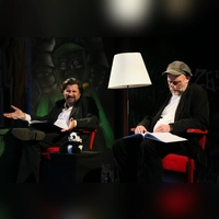 Lasen Sławomir Mrożeks Einakter „Emigranten”: Levent Özdil (links) und Robert Arnold. (Foto: Martina Kramer)