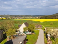 Farbenfroher Blick nach Hornau - gesehen in Preuntsfelden. (Foto: Alfred Wolz)