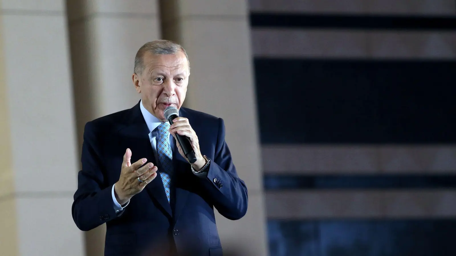 Recep Tayyip Erdogan, Präsident der Türkei und Präsidentschaftskandidat der Volksallianz,  hält eine Rede im Präsidentenpalast in Ankara. (Foto: Mustafa Kaya/Handout/XinHua/dpa)