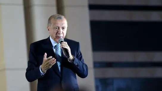 Recep Tayyip Erdogan, Präsident der Türkei und Präsidentschaftskandidat der Volksallianz,  hält eine Rede im Präsidentenpalast in Ankara. (Foto: Mustafa Kaya/Handout/XinHua/dpa)