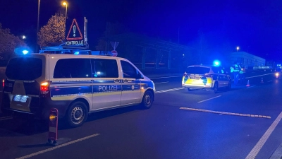 In Schirnding an der Grenze zu Tschechien gibt es seit Oktober 2023 stationäre Kontrollen. (Archivbild) (Foto: Fricke/NEWS5/dpa)