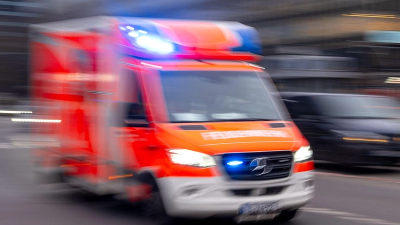 Ein Motorradfahrer ist bei Leutershausen schwer verletzt worden. (Foto: Monika Skolimowska/dpa)