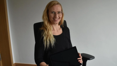 Katja Utzmann vom Sachgebiet Kommunalwesen und besondere soziale Angelegenheiten begleitet mit einer Kollegin das Projekt Startchance kita.digital. (Foto: Ute Niephaus )