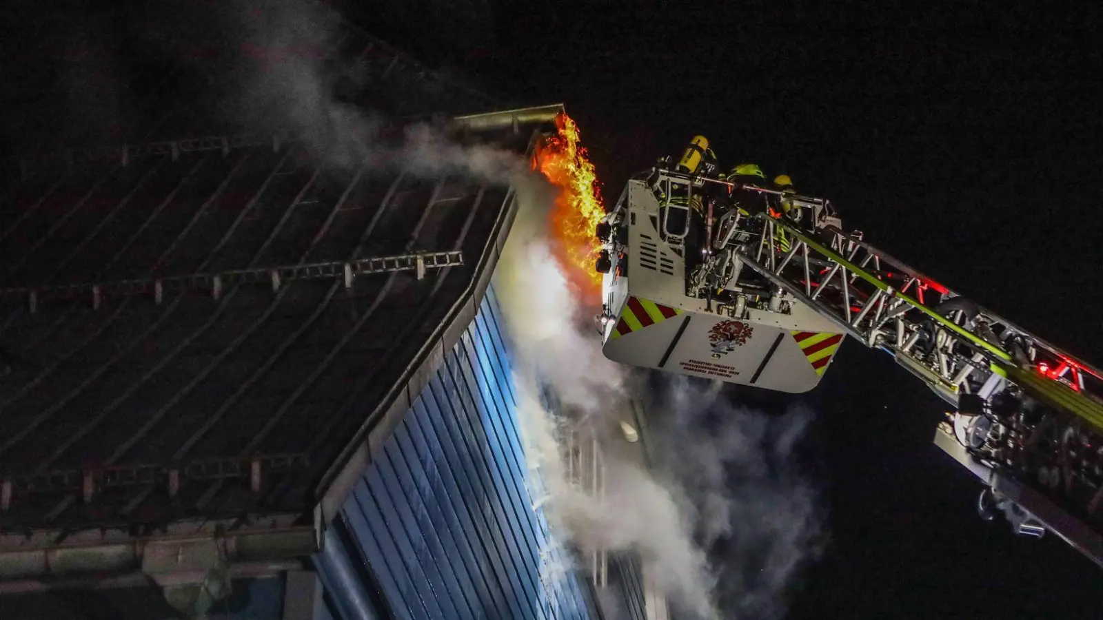 Das Brandgutachten bestätigt: Das Feuer war Brandstiftung. (Archivbild) (Foto: Frank Neuendorf/dpa)