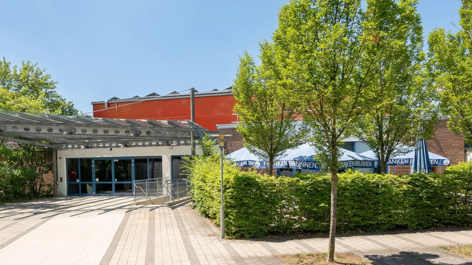 Von Anfang Juli bis Ende September muss das Restaurant Anders im Eingangsbereich der Markgrafenhalle geschlossen bleiben. Grund ist die umfangreiche Modernisierung der Leitungen und des gesamten Küchenbereichs.  (Foto: Mirko Fryska)