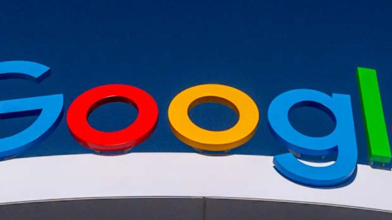 Das Logo von Google auf der Technik-Messe CES in Las Vegas. (Foto: Andrej Sokolow/dpa)