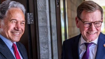 Beim Treffen von Außenminister Johann Wadephul (CDU) mit seinem neuseeländischen Kollegen Winston Peters spielt auch der russische Angriffskrieg gegen die Ukraine eine Rolle. (Foto: Jens Büttner/dpa)