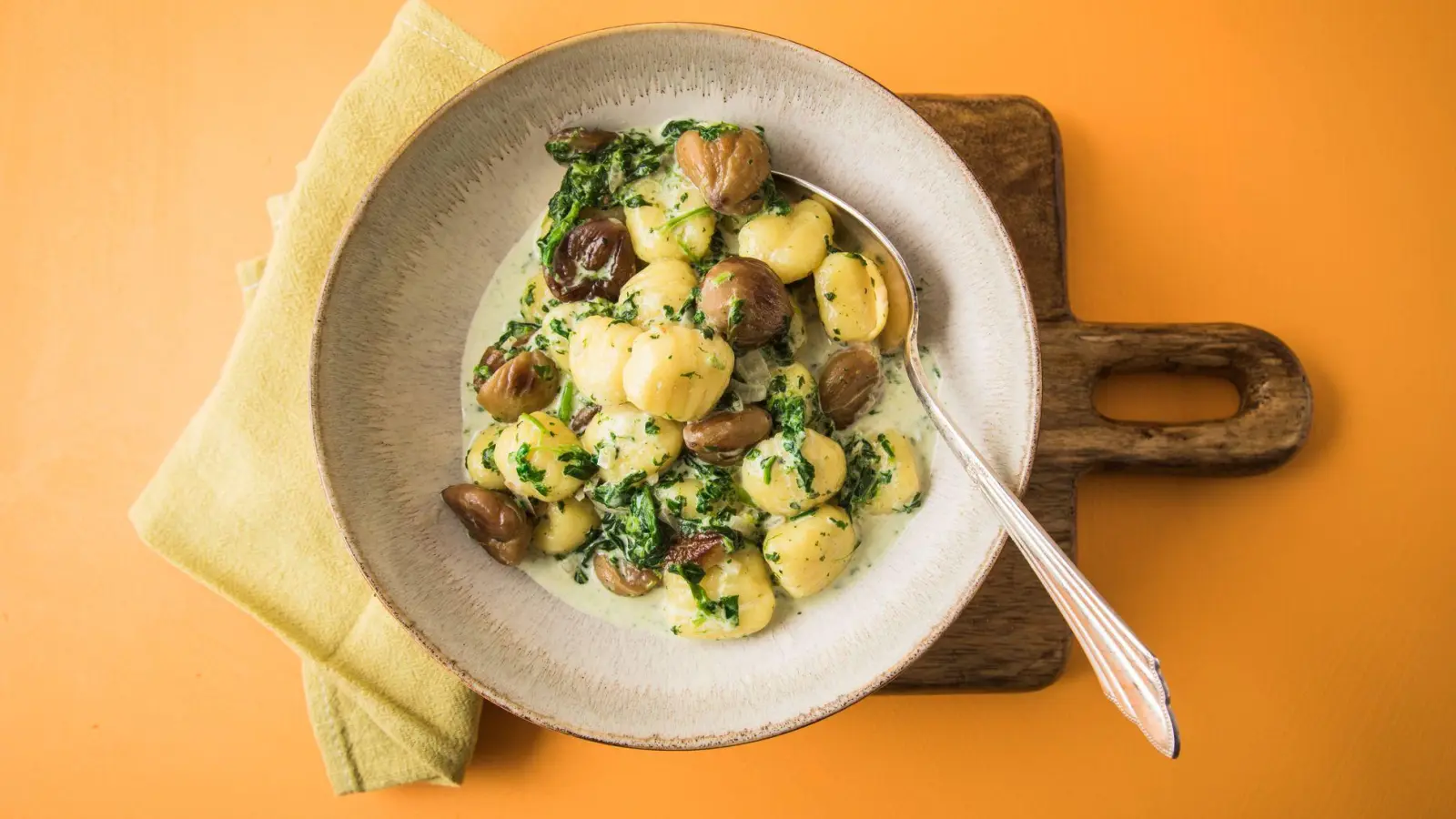 Das Magazin „Öko-Test“ hat sich fertige Gnocchi aus dem Supermarkt genauer angesehen. (Foto: Christin Klose/dpa-tmn)