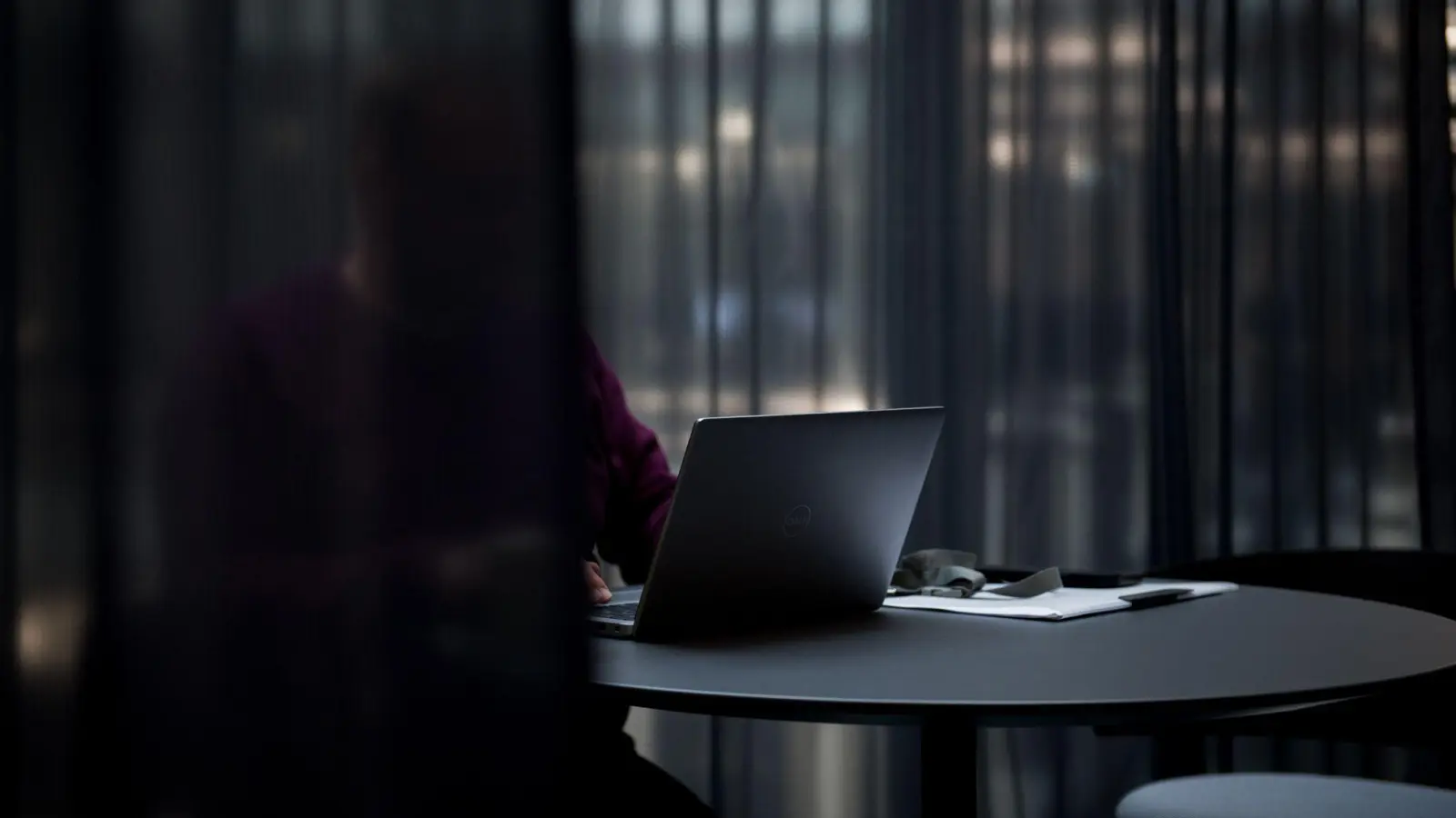 Der Zugriff auf dienstliche E-Mails durch einen Teamleiter ist bei berechtigtem Anlass erlaubt. Vorausgesetzt, berufliche Accounts werden rein geschäftlich genutzt.  (Foto: Zacharie Scheurer/dpa-tmn)