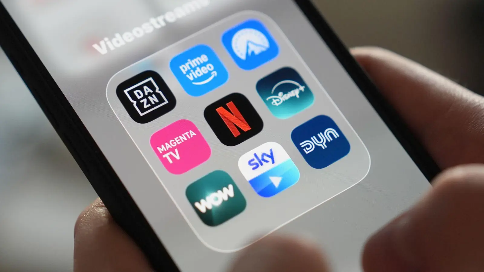 Netflix, Amazon Prime, Disney+ und die großen Fernsehsender sollen verpflichtet werden, auch Geld in europäische Produktionen zu stecken. (Symbolbild) (Foto: Marcus Brandt/dpa)
