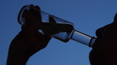 Die Polizei führte bei beiden Fahrern Atemalkoholtests durch. (Foto: Sina Schuldt/dpa)