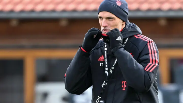 Trainer Thomas Tuchel hatte bereits in der ersten Arbeitswoche beim FC Bayern Kontakt mit Uli Hoeneß. (Foto: Sven Hoppe/dpa)