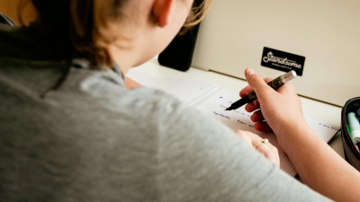 Wissenslücken lassen sich im Rahmen von Nachhilfe gut erkennen und schließen. (Foto: Pixabay)