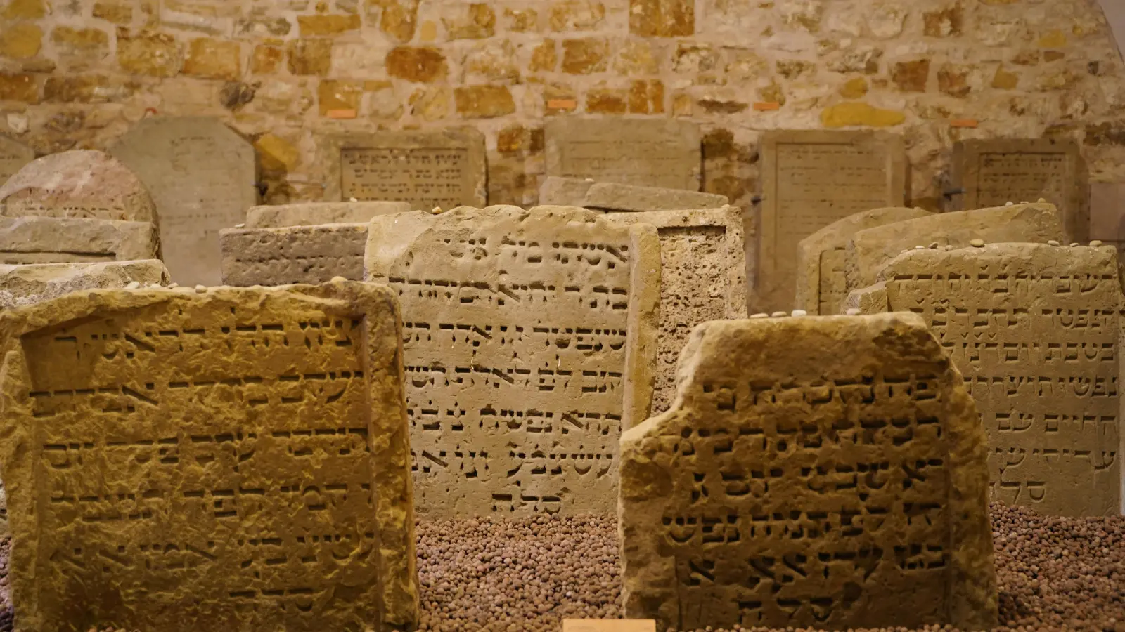 Ein Ziel des Projektes ist es, die Judaika-Sammlung im RothenburgMuseum zu erweitern und mit neuen Elementen anzureichern. (Foto: Simone Hedler)