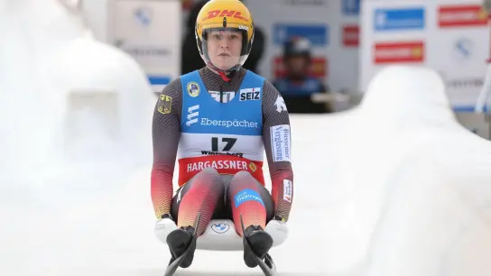 Dajana Eitberger fährt im Eiskanal. (Foto: Friso Gentsch/dpa/Archivbild)