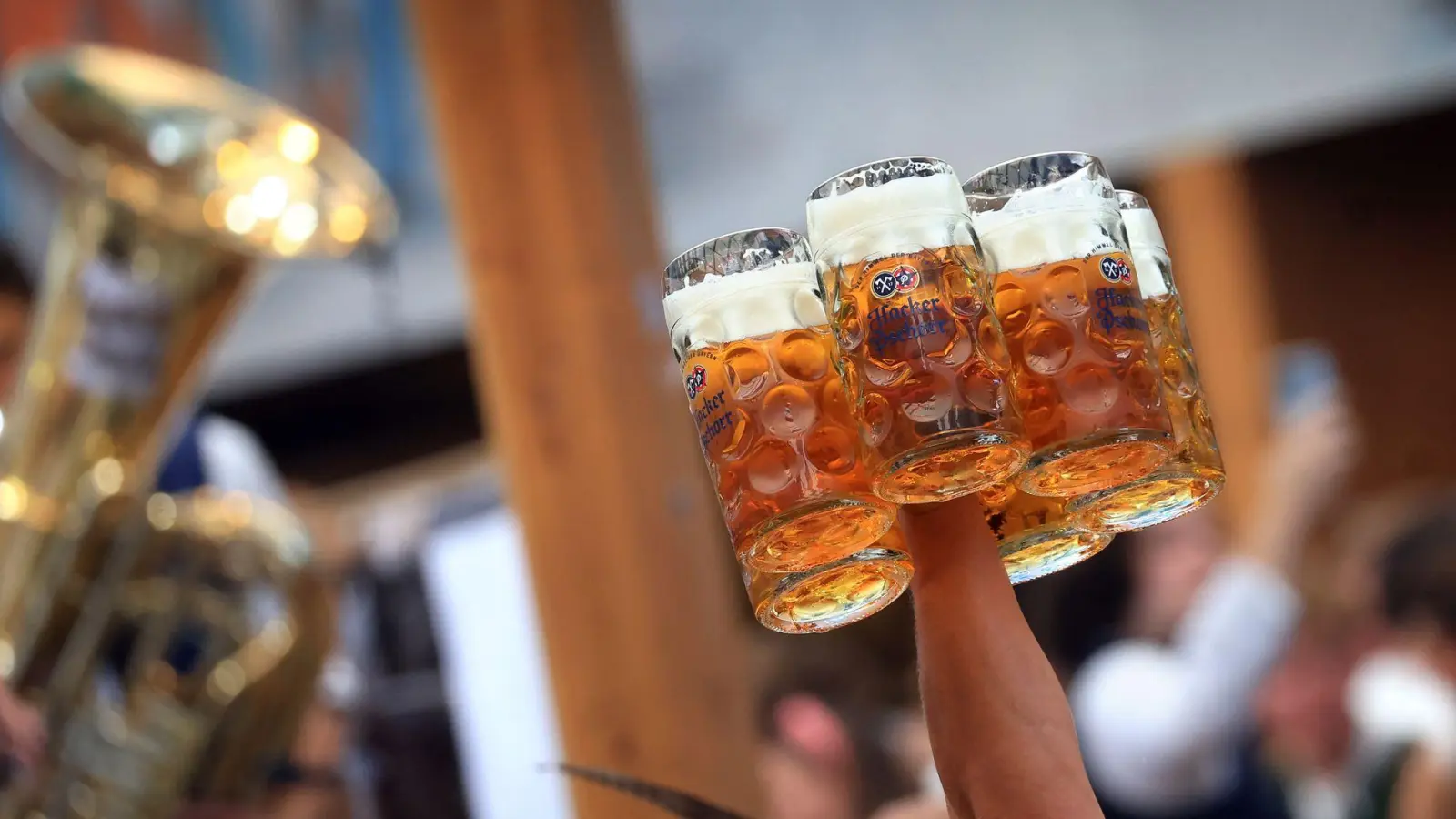 Auf dem Oktoberfest ändern sich gleich mehrere Dinge. (Archivbild) (Foto: Karl-Josef Hildenbrand/dpa)