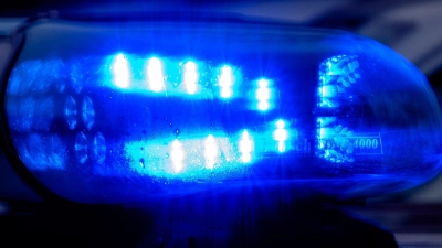 Die Polizei fand auf dem Grundstück diverse Waffen und gefährliche Gegenstände. (Symbolbild) (Foto: Klaus-Dietmar Gabbert/dpa)