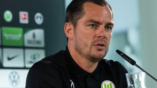 Hält sich bei der Frage nach der Nachfolge für Sport-Geschäftsführer Schmadtke weiter bedeckt: Sportdirektor des VfL Wolfsburg. (Foto: Swen Pförtner/dpa)