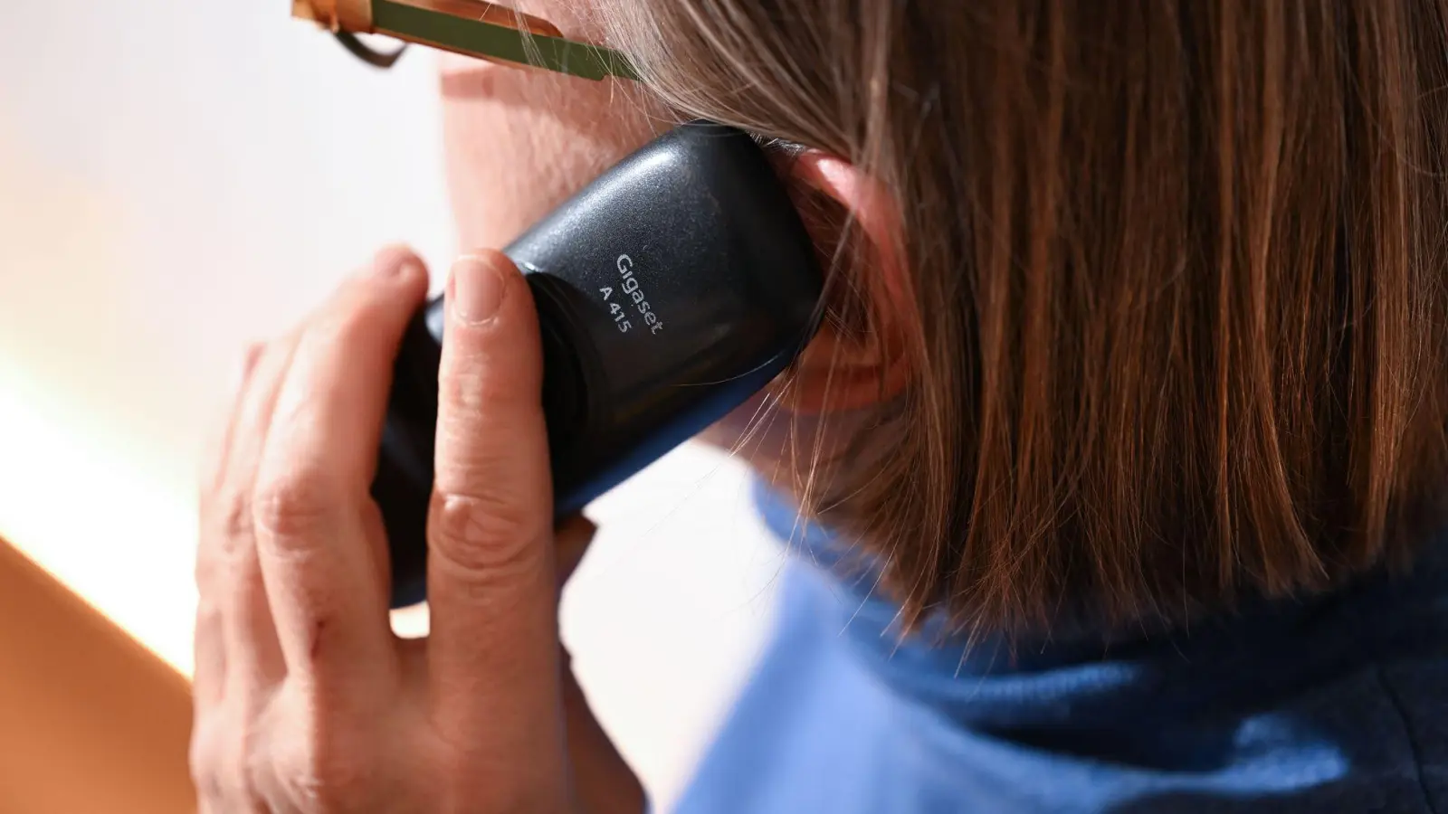 Bei Schwerpunkteinsätzen sind in den vergangenen Wochen und Monaten 16 Verdächtige im Zusammenhang mit dem sogenannten Enkeltrick-Betrug festgenommen worden. (Symbolbild) (Foto: Bernd Weißbrod/dpa)
