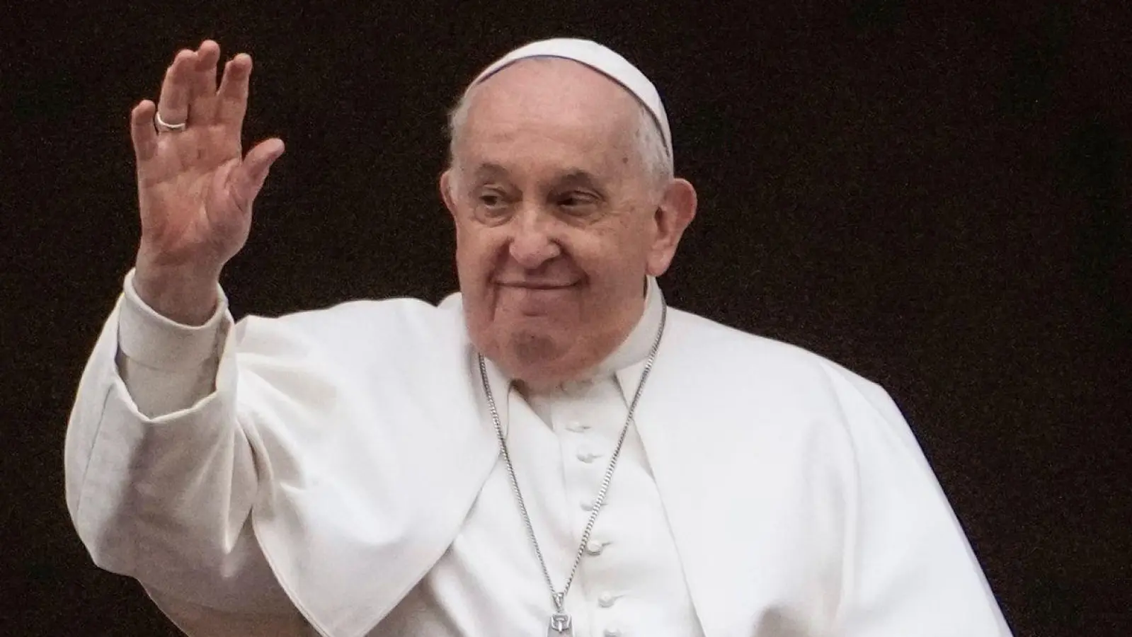 Papst Franziskus hat in seiner Weihnachtsbotschaft zu einem sofortigen Frieden im Gaza-Krieg aufgerufen. (Foto: Gregorio Borgia/AP)