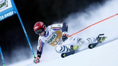 Skirennfahrer Fabian Gratz gelang in Alta Badia ein famoser zweiter Durchgang. (Foto: Gabriele Facciotti/AP/dpa)