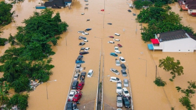 Teile von Südthailand wurden zum Katastrophengebiet erklärt. (Foto: Arnun Chonmahatrakool/AP/dpa)
