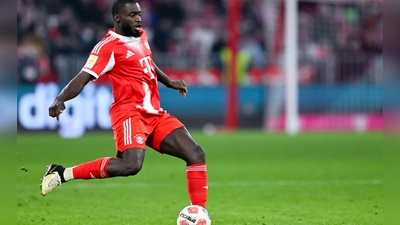 Kurz vor der Verlängerung: Dayot Upamecano. (Foto: Sven Hoppe/dpa)