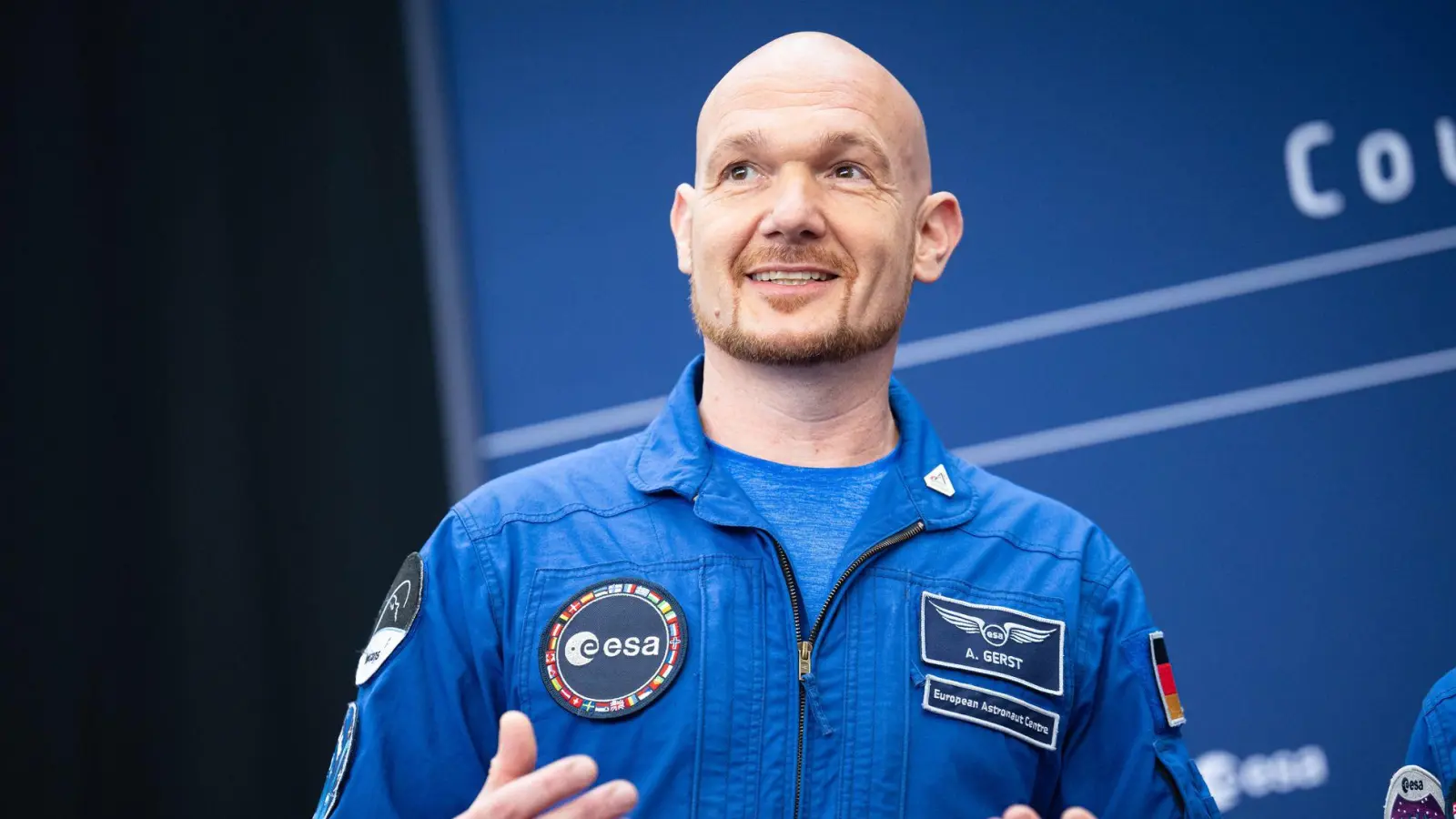 Der Raumfahrer Alexander Gerst sieht die Mondmission als Grundlage für weitere Forschungen. (Archivbild) (Foto: Sina Schuldt/dpa)