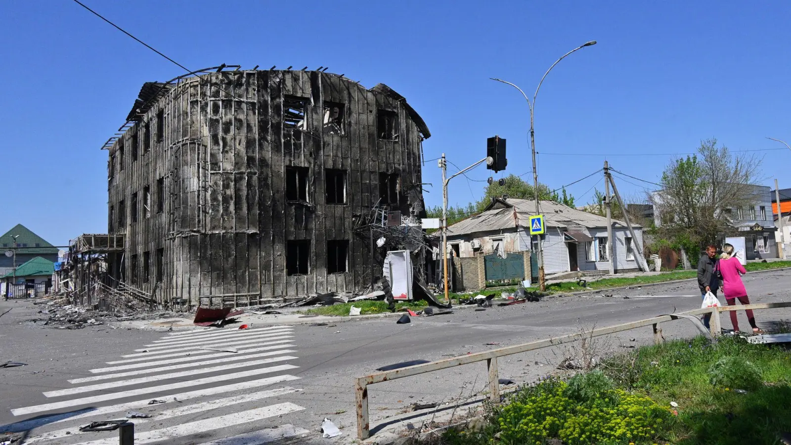 Russische Truppen rücken in Pokrowsk weiter vor. (Archivbild) (Foto: Michael Shtekel/AP/dpa)