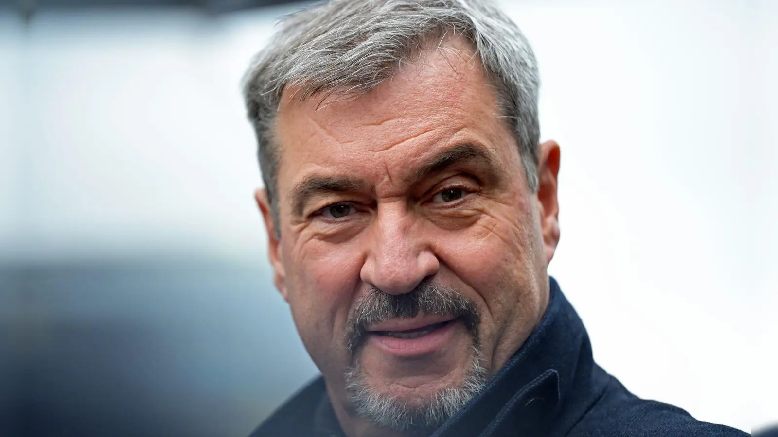 Markus Söder schwamm auch schon im Chiemsee. (Archivbild) (Foto: Malin Wunderlich/dpa)