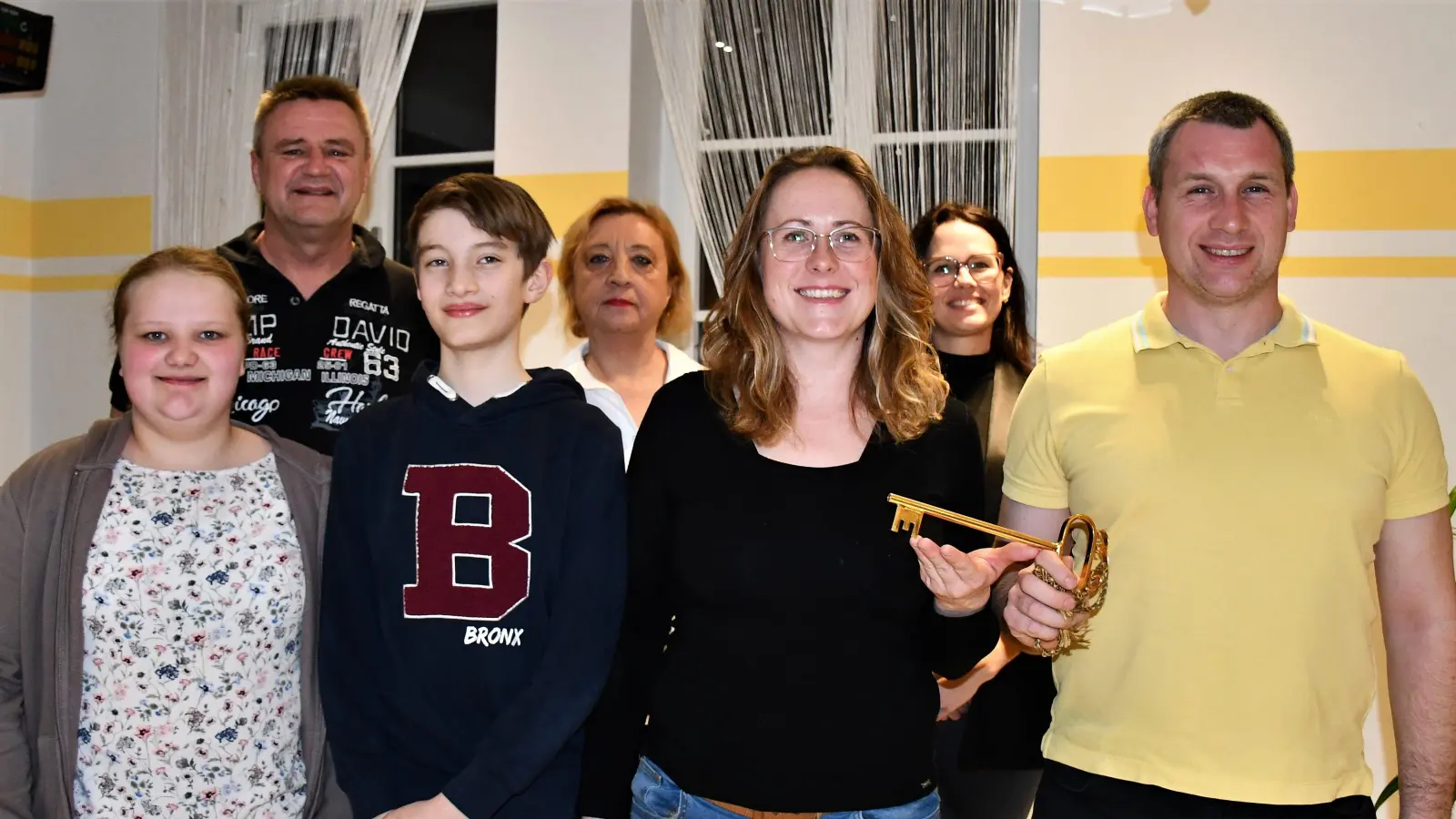 Wenn ihn keiner will, ja dann behalten die Edburmis den Rathausschlüssel eben einfach. (Foto: Gudrun Schwarz)