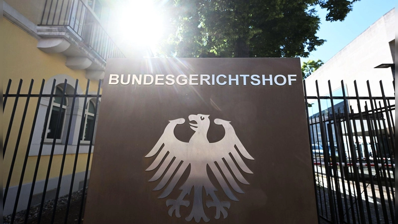 Betroffene können Geld zurückverlangen: Der BGH hat Klauseln für unwirksam erklärt, die ein Jahresentgelt für sogenannte Riester-Bausparverträgen festlegen. (Foto: Uli Deck/dpa/dpa-tmn)