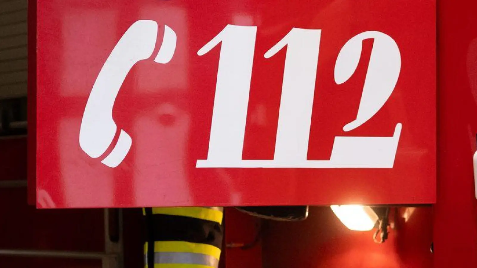 Ein Baggerfahrer hatte bei Bauarbeiten in Niederbayern nach Polizeiangaben eine Gasleitung aufgerissen. (Symbolbild) (Foto: Niklas Treppner/dpa)