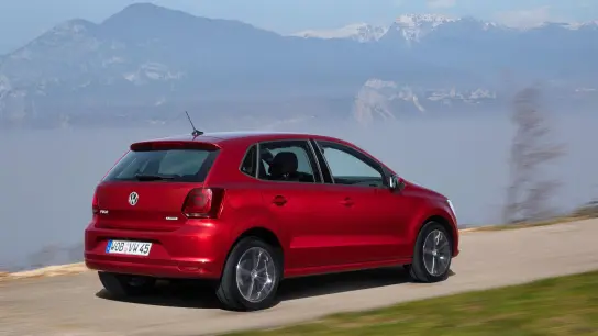 Klassiker unter den Kleinwagen: VW hat den mittlerweile gar nicht mehr so kleinen Polo seit 1975 in verschiedenen Generationen im Programm. (Foto: Volkswagen AG/dpa-tmn)