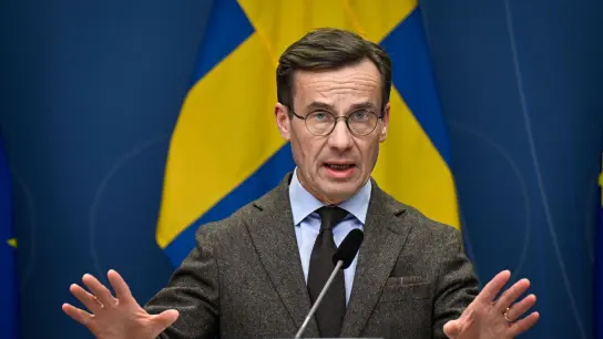 Ulf Kristersson ist Ministerpräsident von Schweden. Hier bei einer Pressekonferenz zur schwedischen NATO-Bewerbung. (Foto: Pontus Lundahl/TT News Agency/AP/dpa)