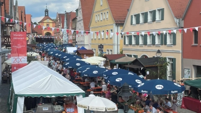 Ein großer Spaß für Jung und Alt sollen die großen Veranstaltungen wie das Windsbacher Stadtfest sein. Um die Sicherheit bei diesen weiter zu erhöhen, sollen künftig Taschenkontrollen möglich sein. (Archivfoto: Petra Mai)