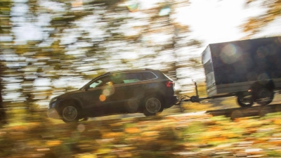 Planung und Preisvergleich lohnen sich. Wann ist der Umzug mit dem eigenen Auto, mit einem Miet-Transporter oder per Umzugsunternehmen sinnvoll? (Foto: Christin Klose/dpa-tmn)