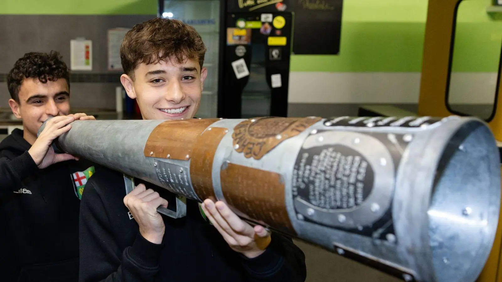 Im kleinen Saarhölzbach wird im großen Stil gekuppelt. (Foto: Pinter Laszlo/dpa)