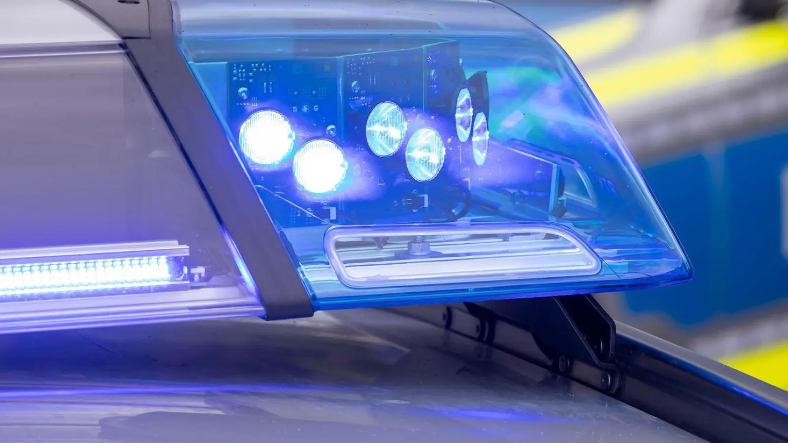 Die Polizei verlor den Flüchtigen schließlich aus den Augen. (Symbolbild) (Foto: Daniel Karmann/dpa)