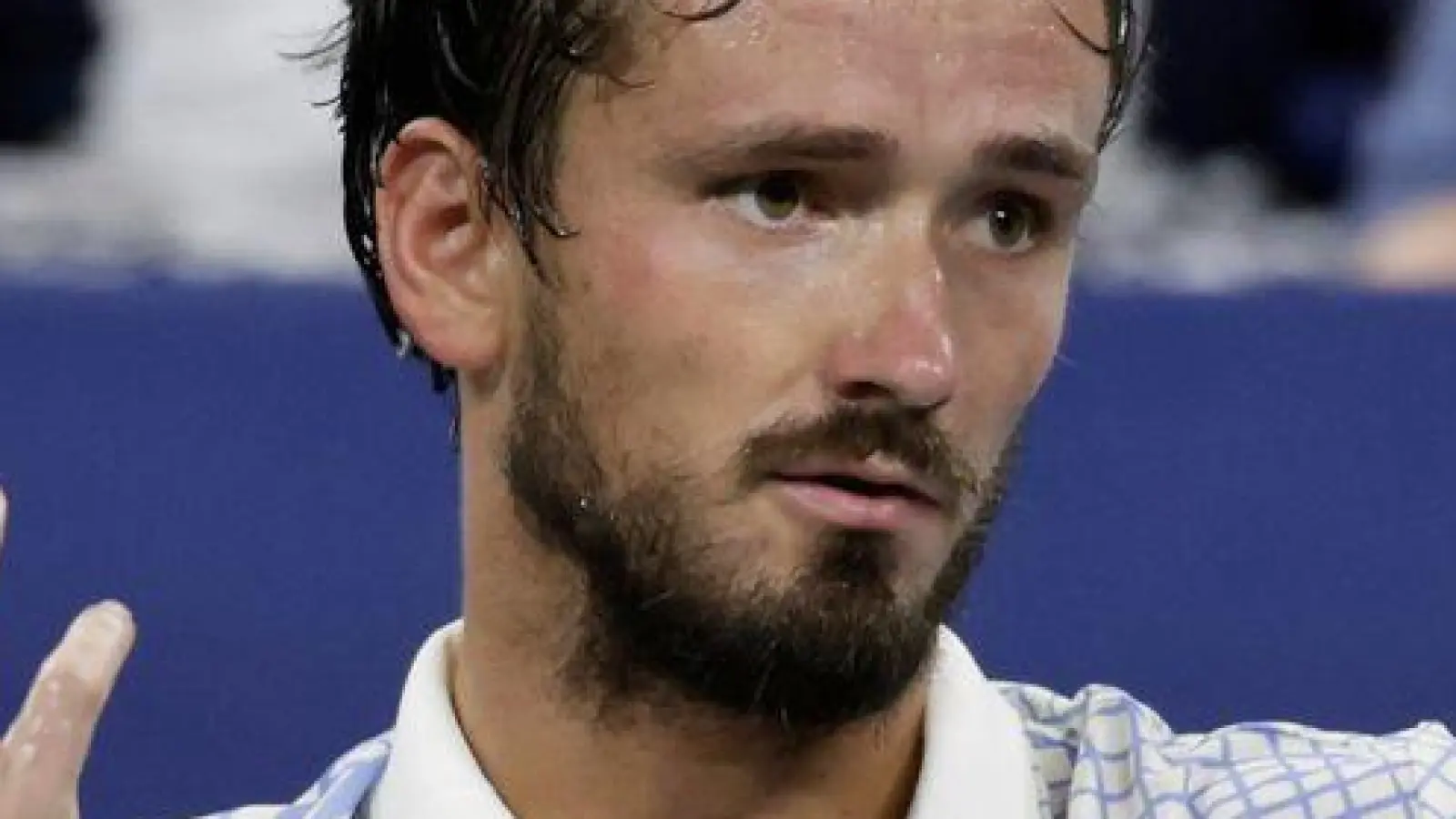 Tennisprofi Medwedew entlud bei den US Open seinen ganzen Frust. (Foto: Adam Hunger/AP/dpa)