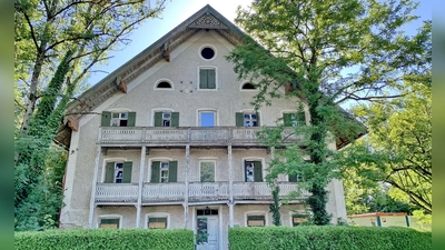 Gewinner des Negativpreises „Abriss des Jahres“ ist das historische Lechnerhaus in Prien am Chiemsee. (Handout) (Foto: Anton Hötzelsperger/Bayerischer Landesverein für Heimatpflege/dpa)