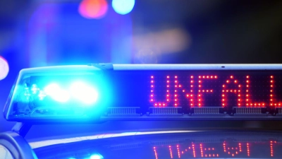 Auf der A44 bei Jülich ist es am Morgen zu einem schweren Verkehrsunfall gekommen (Archivbild). (Foto: Stefan Puchner/dpa)