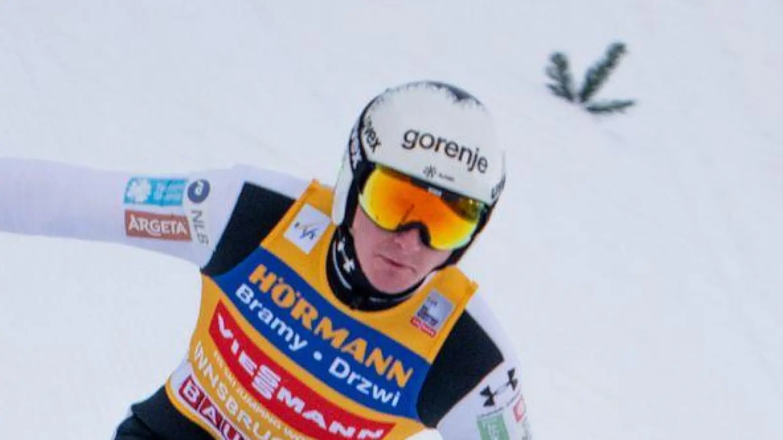 Domen Prevc war in der Qualifikation nicht so stark wie zuletzt. (Foto: Georg Hochmuth/APA/dpa)