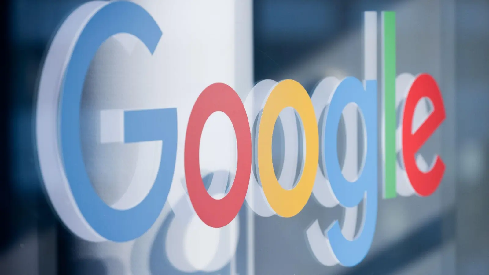 Google hat in den USA neuen Ärger mit Wettbewerbshütern. (Foto: Rolf Vennenbernd/dpa)