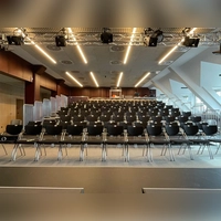 So sieht der Zuschauerraum der neuen Spielstätte aus. Während der Umbauzeit werden auf der Bühne Eyber Straße die Aufführungen des Ansbacher Theaters stattfinden. (Foto: Theater Ansbach/Marc Lörks)
