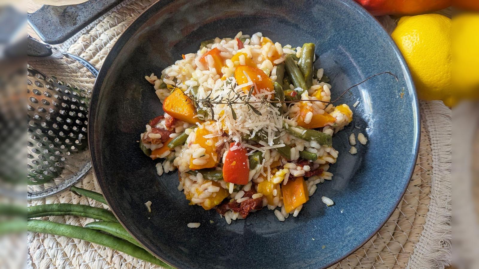 Herbstliebling mit Twist: Kürbis-Risotto mit grünen Bohnen