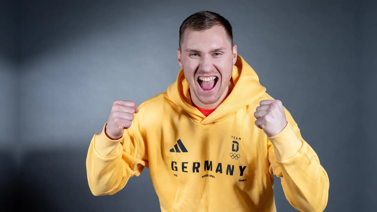 Angriffslustig: Felix Straub im Olympia-Outfit. (Foto: Frank May/Team Deutschland/picture alliance)